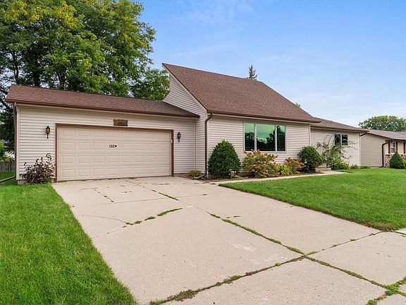2nd image of 1378 Irving CIRCLE