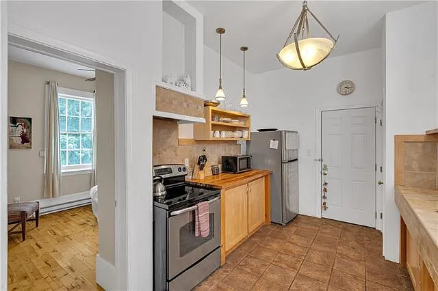 1420 Kerlerec St #2 — Photo 8