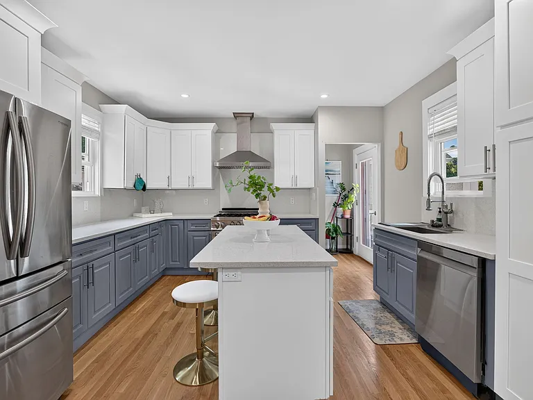 44 Worley St #2 — Photo 10