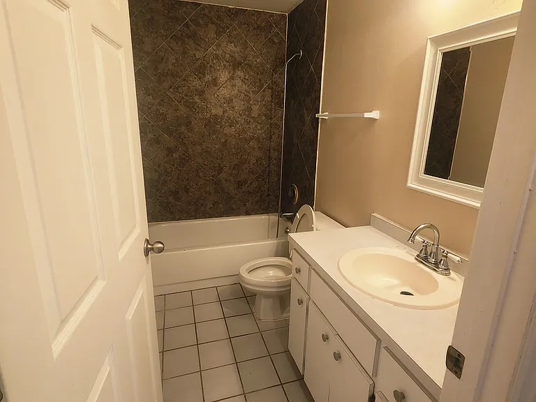 2481 India Blvd — Photo 5