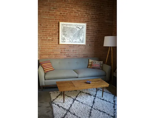 Rented by MNS | media 9