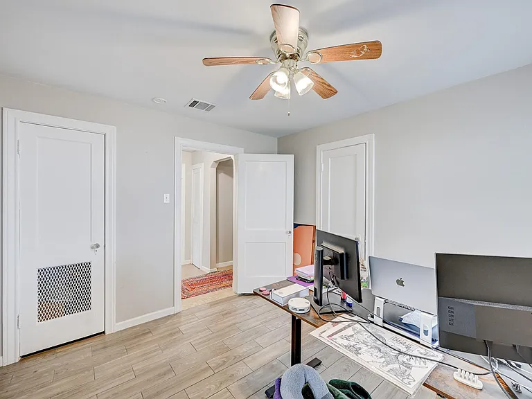 4311 Ione St — Photo 18