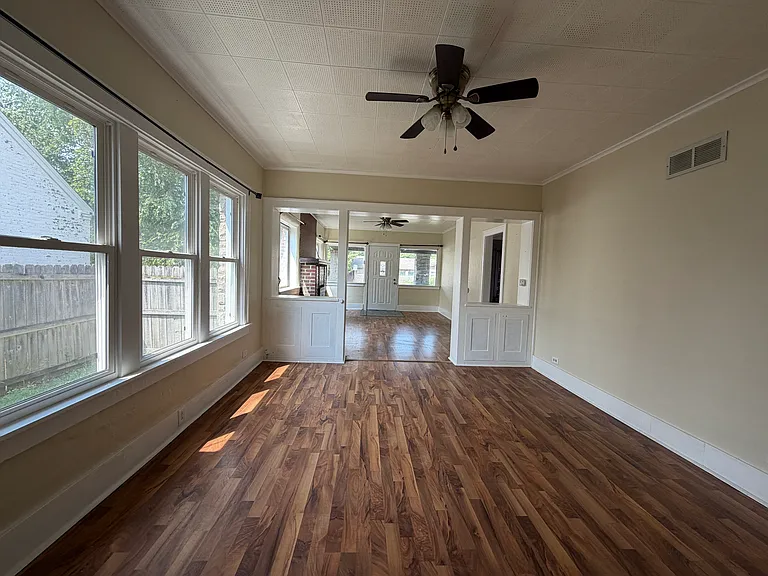 3118 Mishawaka Ave — Photo 2