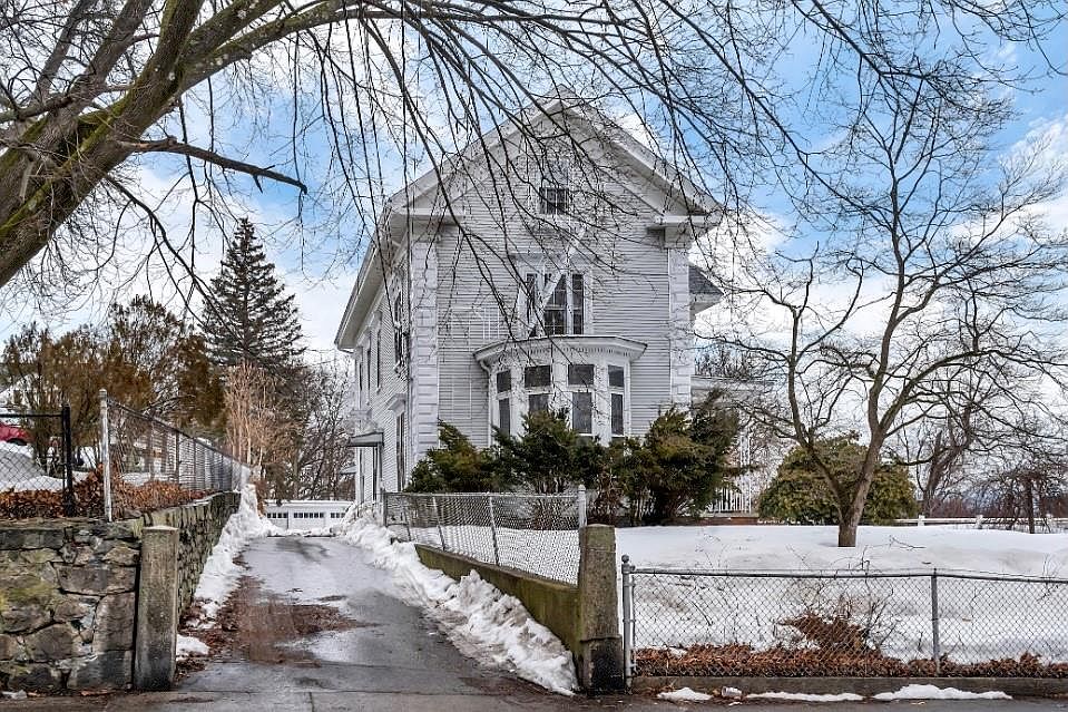 1st image of 107 Blackstone St