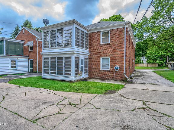 4th image of 2128 Secor Rd