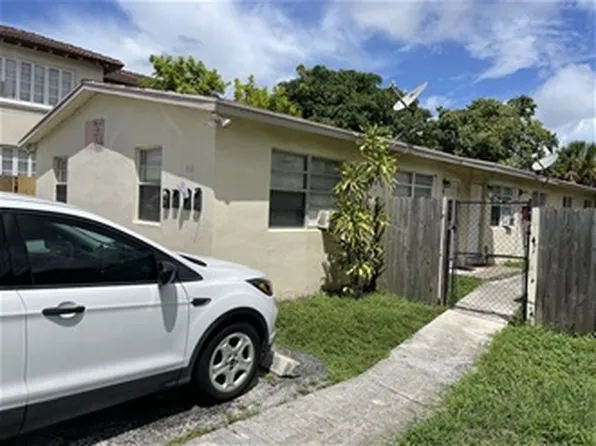 613 5th St APT 3, West Palm Beach, FL 33401