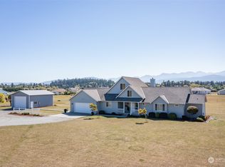 372 Lotzgesell Rd, Sequim, WA 98382