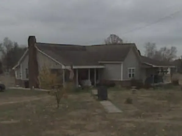 203 Chilhowee Ave, Greenback, TN 37742