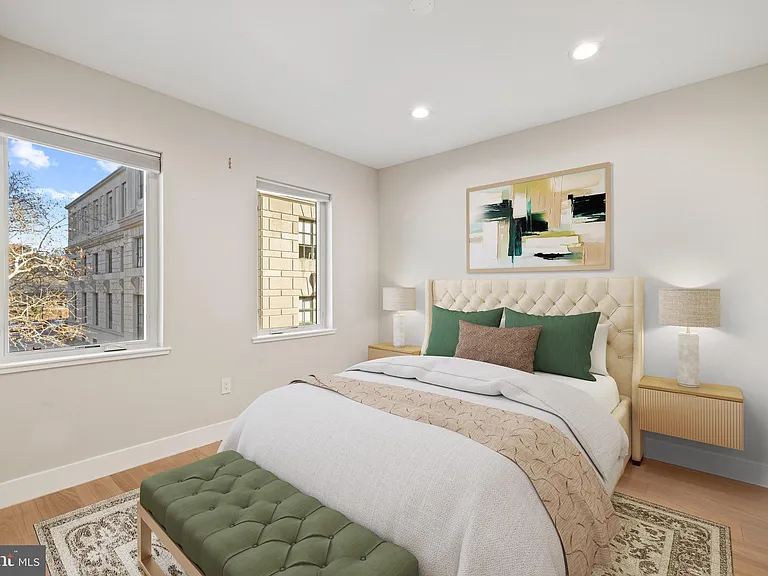 2130 Spring St — Photo 17