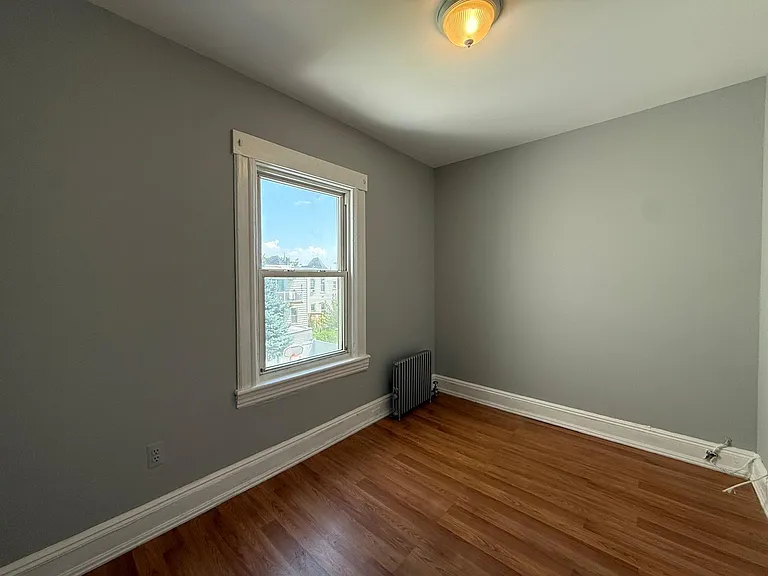 95 W 52nd St #2 — Photo 9