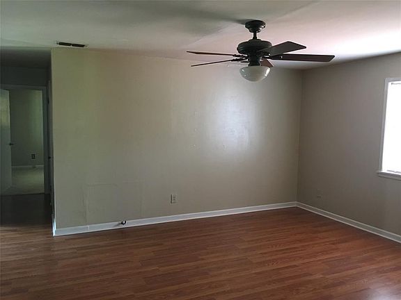 5th image of 2666 Mimosa Dr