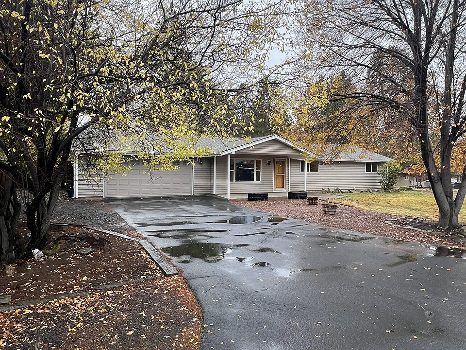 21075 Thomas Dr