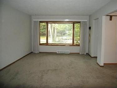 2nd image of 30120 Westlawn Dr