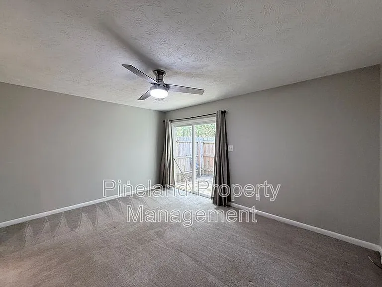 890 Bridgette St — Photo 21