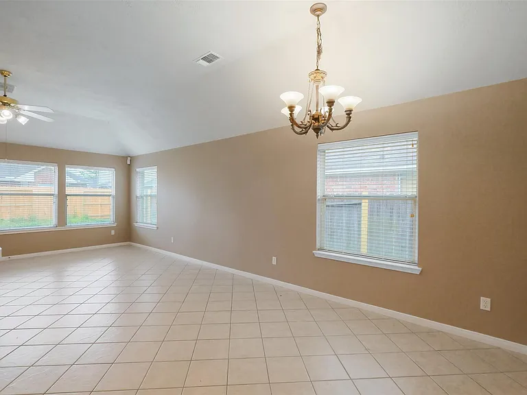 2610 Easton Springs Ct — Photo 6
