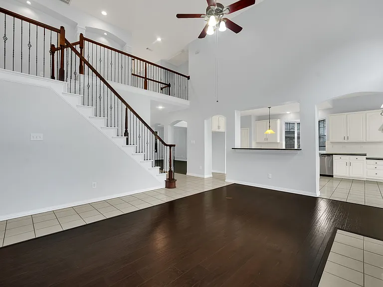 8504 Beatton Ct — Photo 11