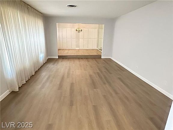 5th image of 2186 Gabriel Dr
