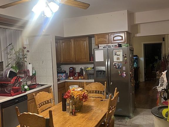 3rd image of 8047 S Evans Ave