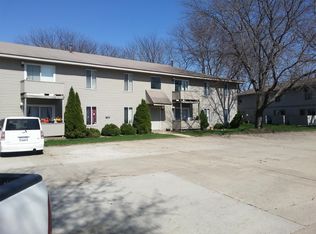 1902 Nancy Ct, Champaign, IL 61821