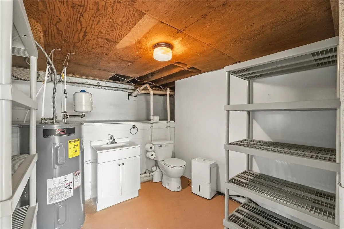 2 bed, 1646 sqft, $2,500 — Photo 3
