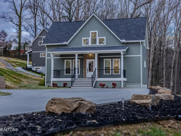 158 California Ave, Oak Ridge, TN 37830