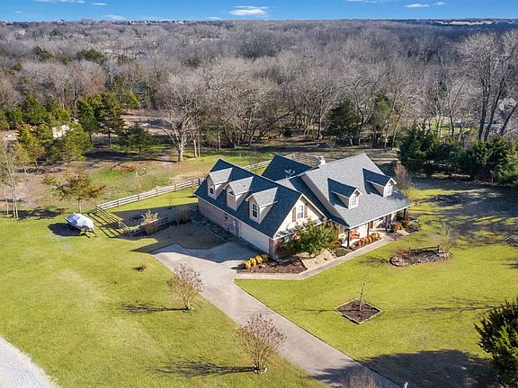 3rd image of 4200 Lone Star Cir