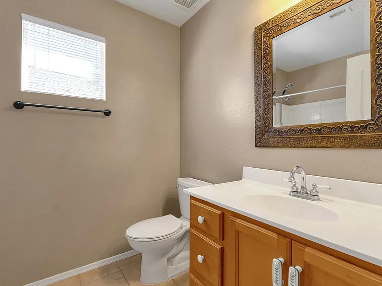 647 W Fremont Dr — Photo 13