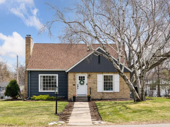 5701 Chowen Ave S, Edina, MN 55410
