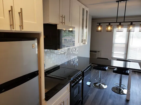 Ogden, 800 Ogden Ave #1, Downers Grove, IL 60515