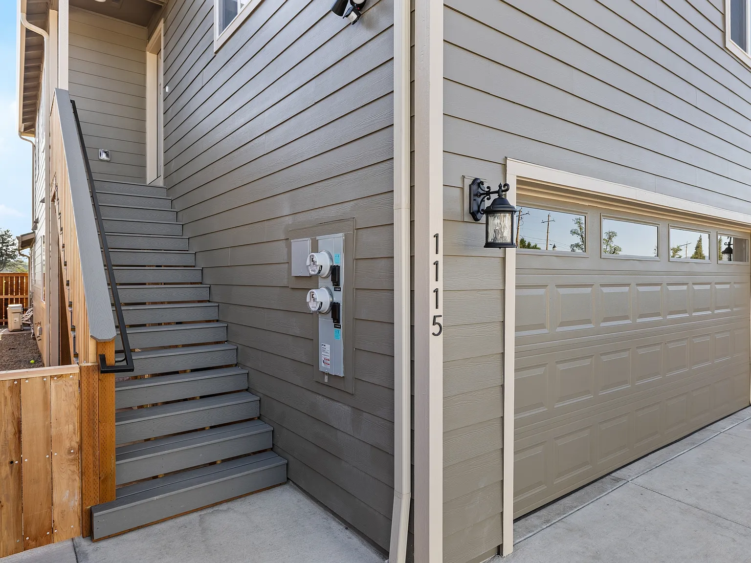 618, ID # 1115 Annalise Street - 1 — Photo 2
