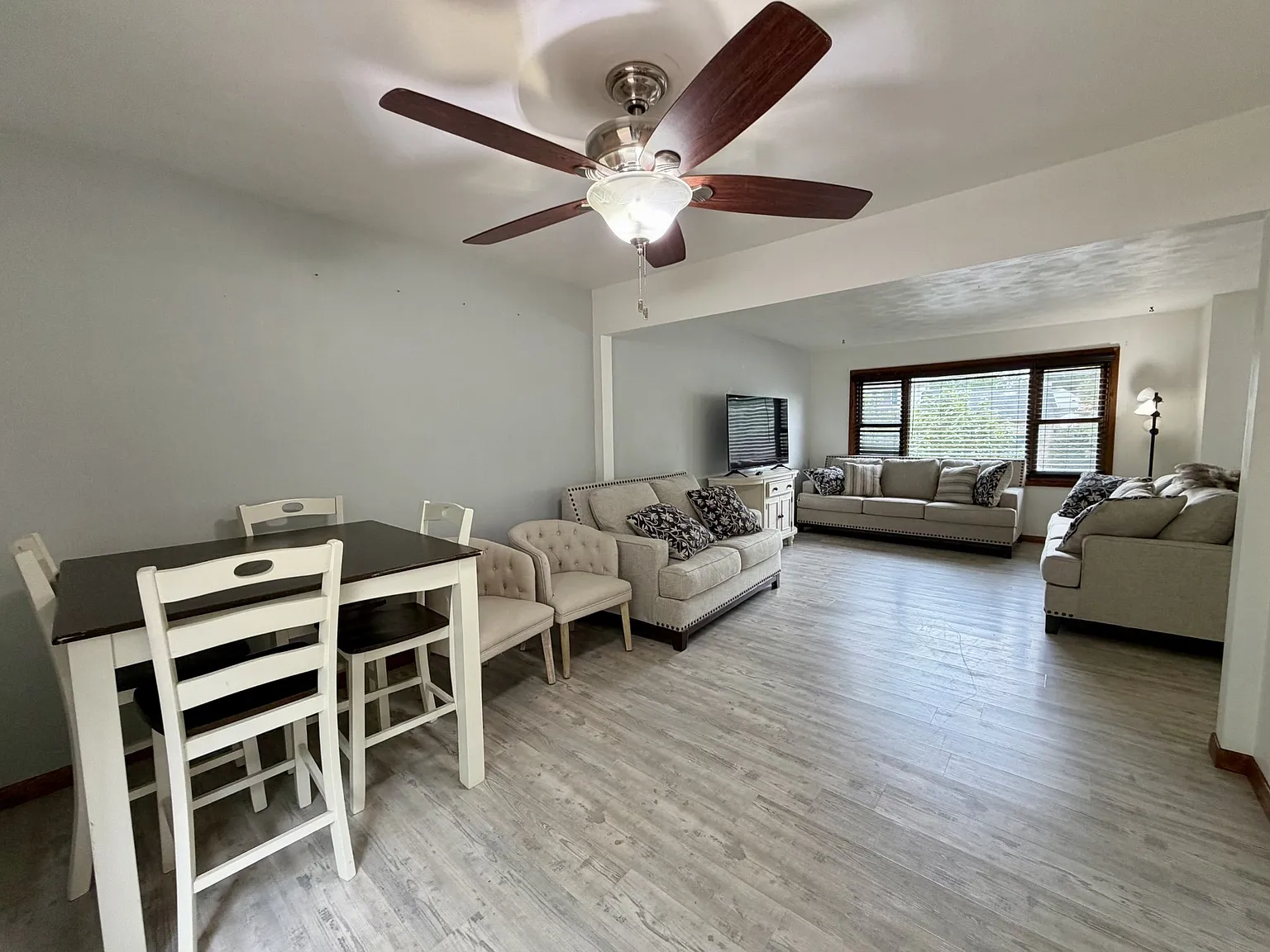 3 bed, 1.5 bath, 1528 sqft, $1,800 — Photo 4