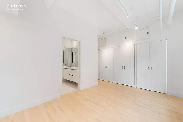 Rented by Sotheby's International Realty | media 15