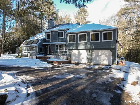 40 Den Road, New Hartford, CT 06057