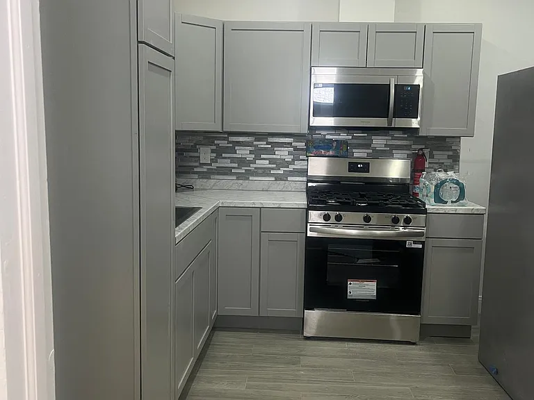 415 S 10th St #1 — Photo 2
