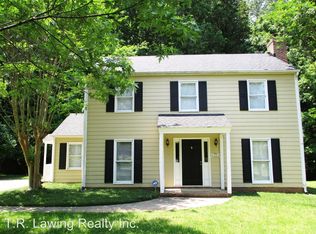 225 Sunnywood Ln, Charlotte, NC 28270