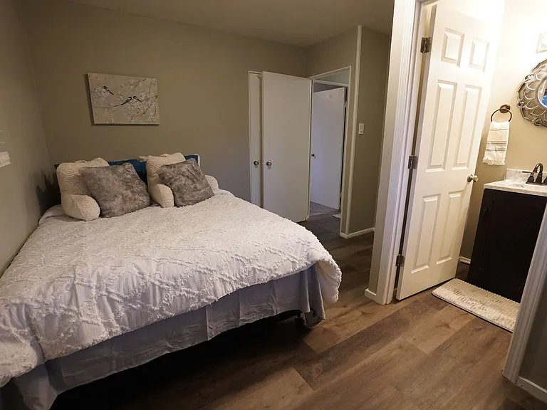 1200 Oakhurst Dr — Photo 13