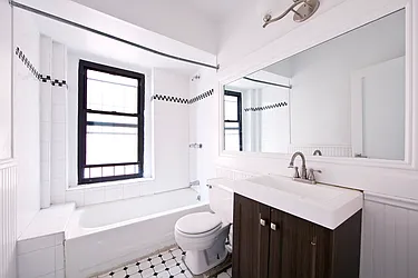 Rented by R New York