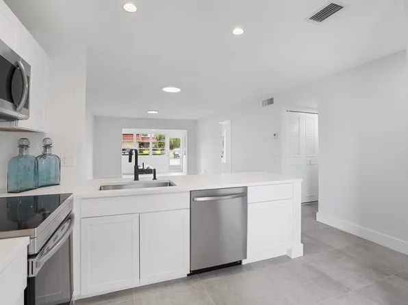 737 Nantucket Circle #B, Lake Worth, FL 33467