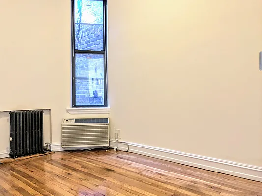 Rented by PocketBroker Inc | media 4