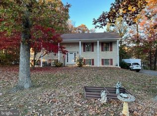 813 Chantilly Ln, Inwood, WV 25428