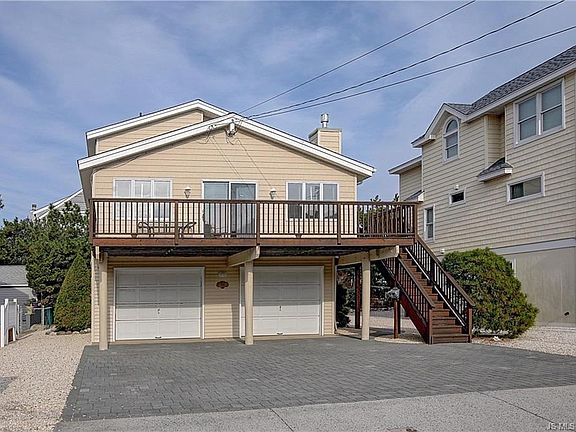 4th image of 109 E Virginia (110th) Ave