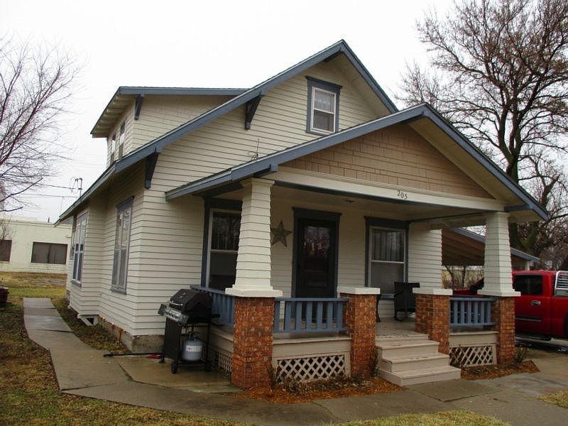 1st image of 205 N Washington St