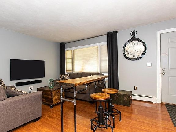 4th image of 10 East St APT 106