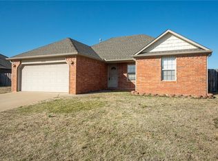 1400 Spruce St, Pea Ridge, AR 72751