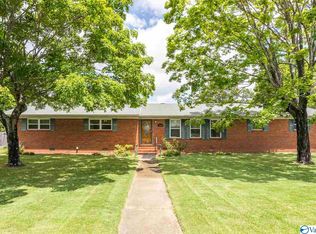 1702 Betty St SW, Decatur, AL 35601