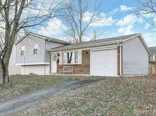 218 Cambridge Dr, Fairborn, OH 45324