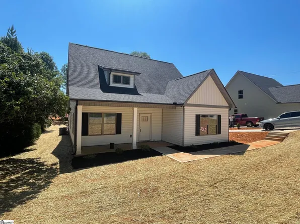 103 N Spencer St, Duncan, SC 29334