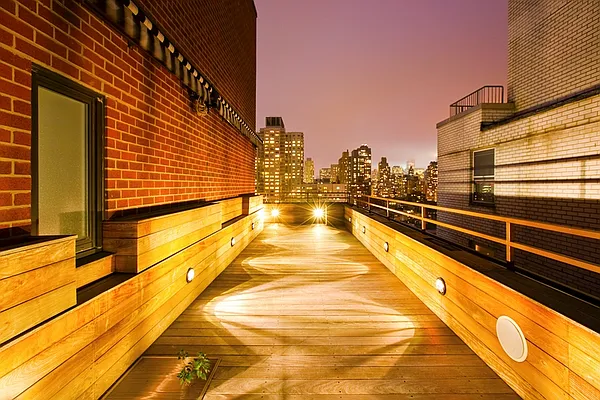 Sold by Aclawrence | media 26