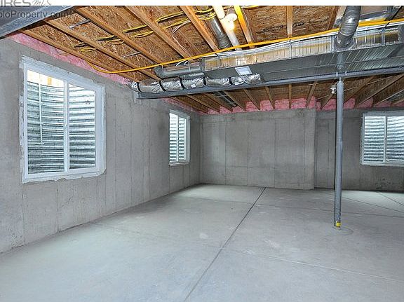 Full 9' Basement w Rough In