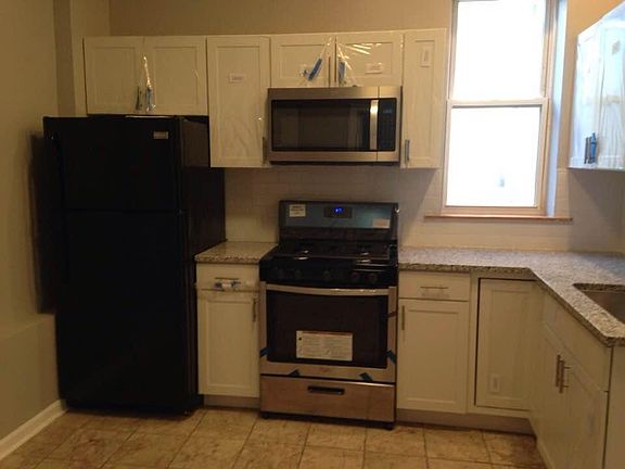 2nd image of 2628 W Cortez St #1